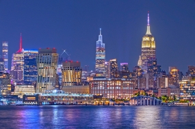 繁华沿海城市高楼大厦建筑夜景图片